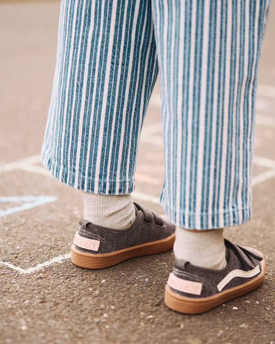 Walnut Ben Canvas