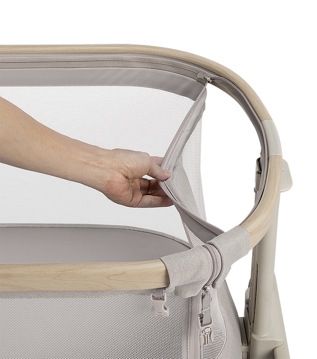 Maxi Cosi Iora Air Bedside Sleeper - Preorder for January 2026 shipment