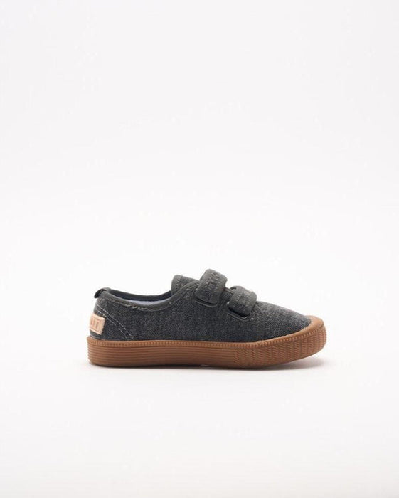 Walnut Ben Canvas